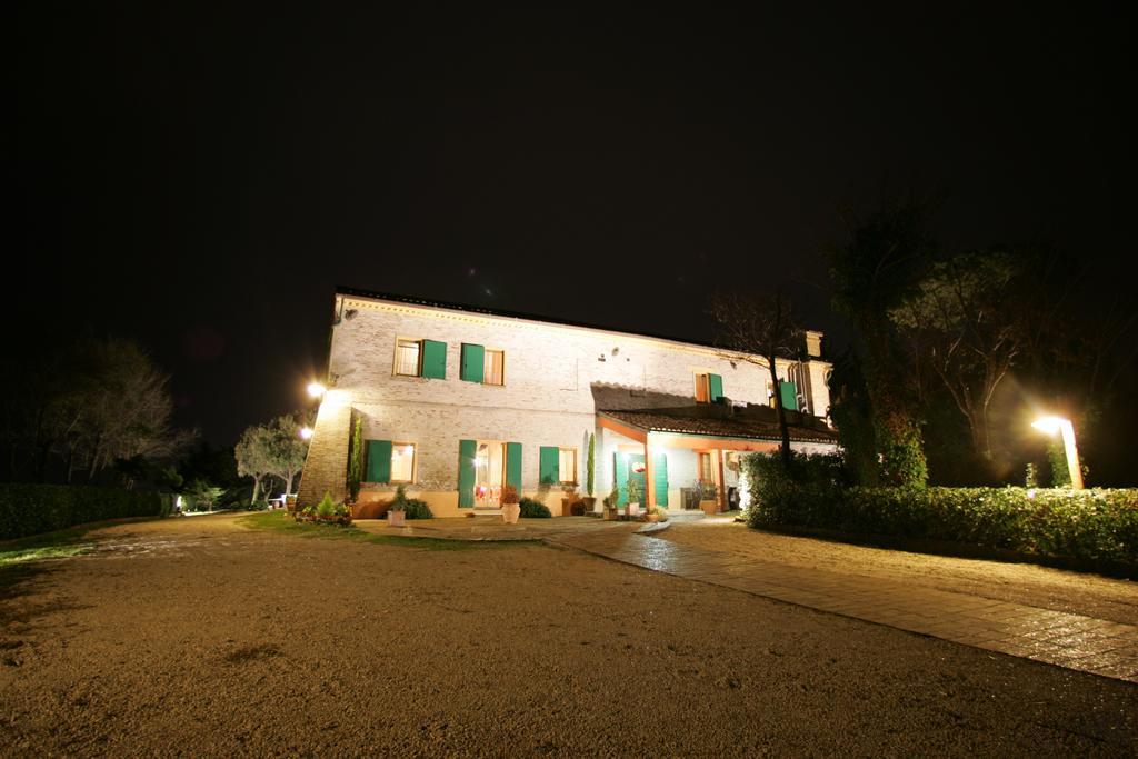 Ristorante Country House Isolabelgatto Villa Fano Eksteriør billede